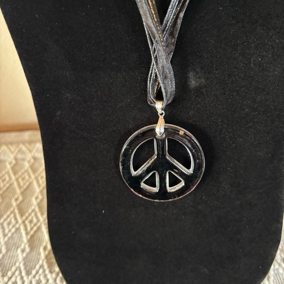 Peace Sign Reversible Copper / Black Pendant‎ Necklace Black and Gold Ribbon. - Picture 4 of 7